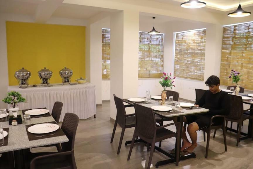 Emerald Vista Luxury Suites Pune Luaran gambar