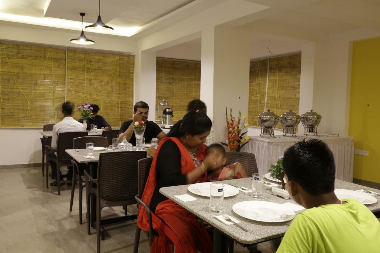 Emerald Vista Luxury Suites Pune Luaran gambar
