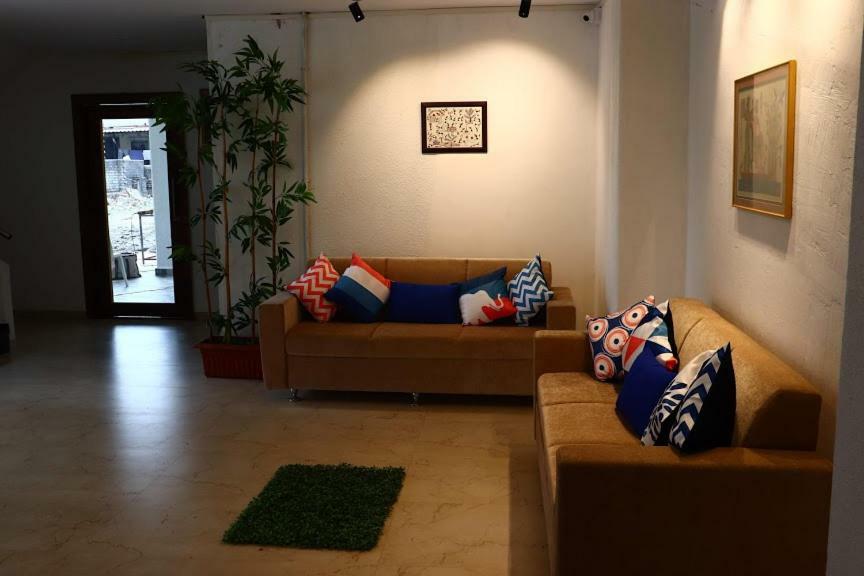 Emerald Vista Luxury Suites Pune Luaran gambar