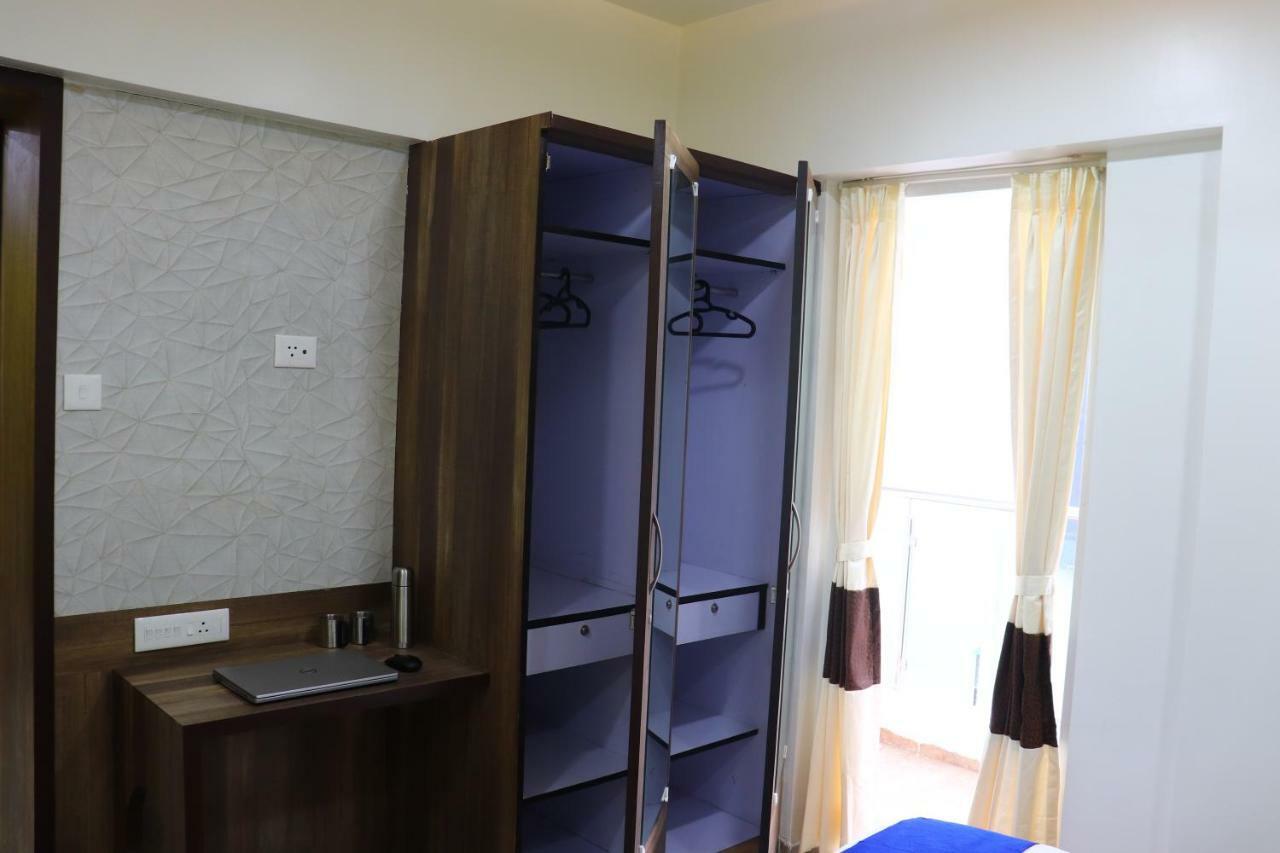 Emerald Vista Luxury Suites Pune Luaran gambar